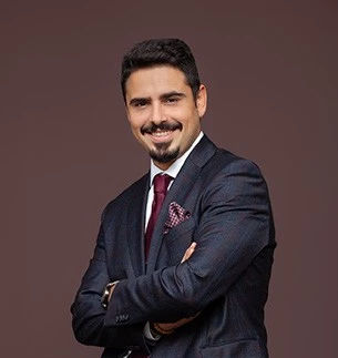v6734-studiomajo-305x463-1_edited.jpg