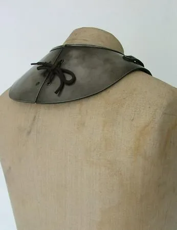 Small Gorget 6