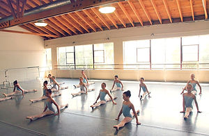 Kids professional ballet school students in Stretch class