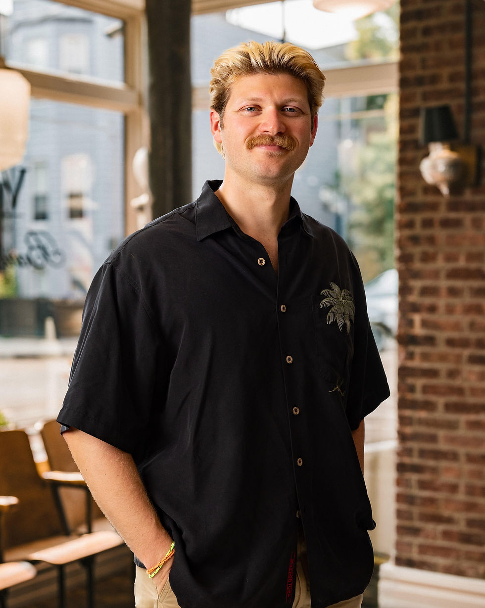 Sundays_Mike_Headshot.jpg