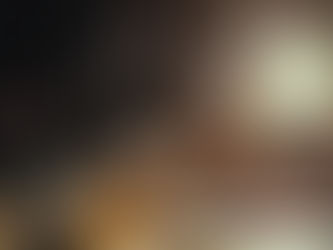 Ein Mond am Tage und ein schweres Herz: Will Sims’ The Mourning Moon leuchtet in stiller Reflexion