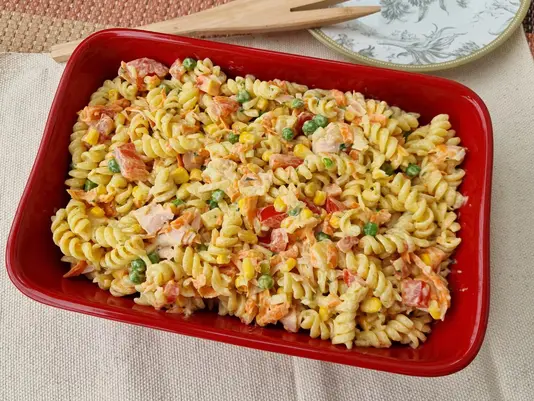 Salada de Macarrão com Toque de Pimenta do Reino