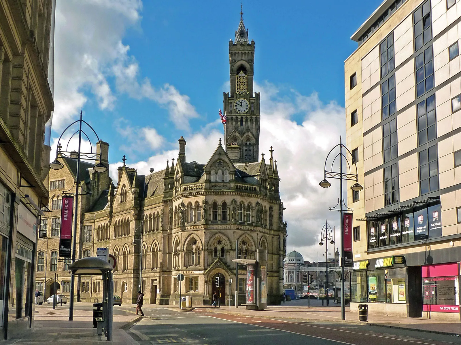 Town-hall-Bradford-West-Yorkshire-Eng.webp