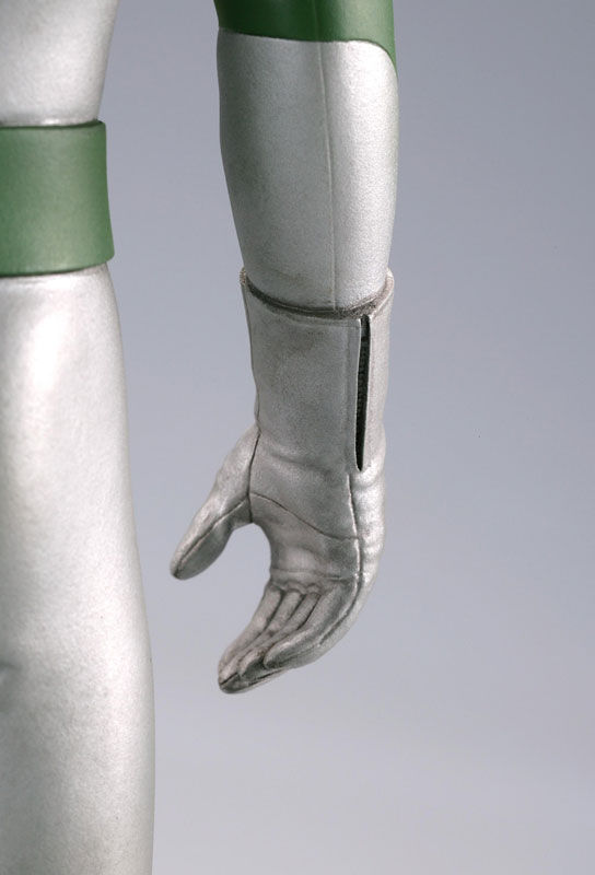 Thumbnail: Characters Classics - Mirrorman Coldcast Complete Figure