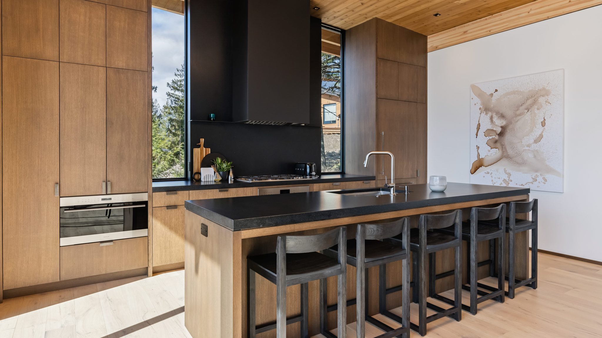 Monarch Marble & Granite Shaping Spaces in Stone