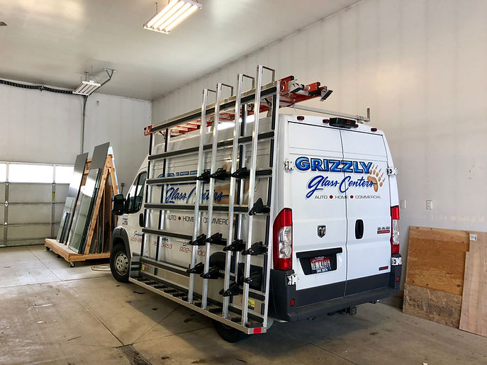 Grizzly-Glass-Centers-Vehicle.jpg