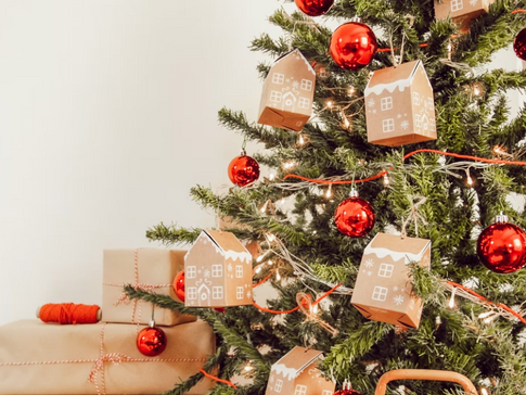 6th Annual Post Fallidays Tiny Tree Festival