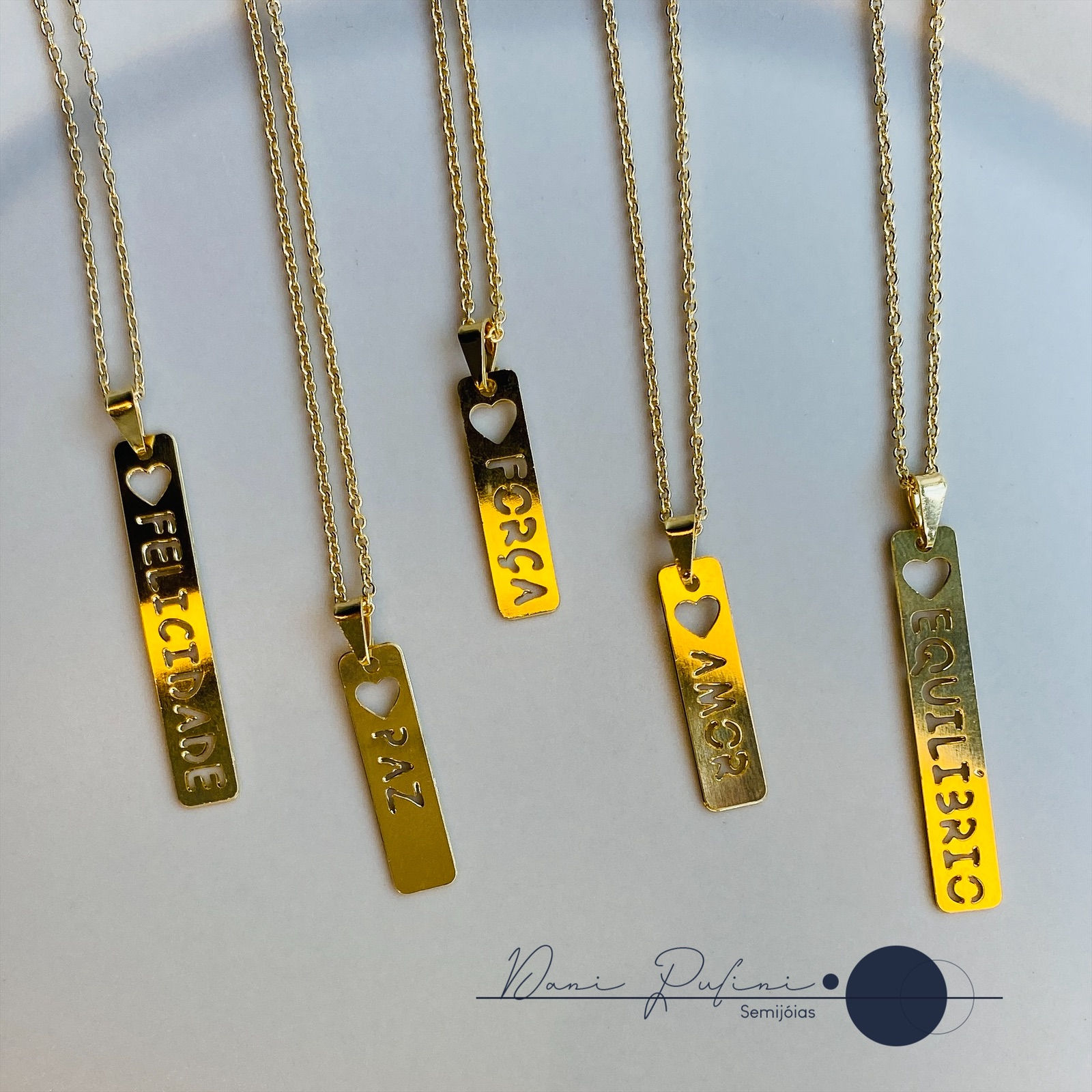 Colar Palavra Felicidade - Ouro