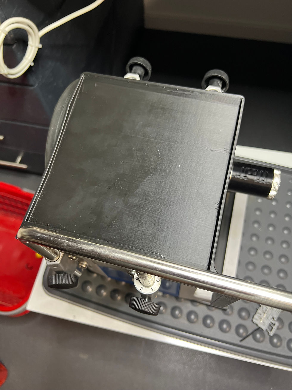 Thumbnail: Tormek Tropfschale T8V2 für Benutzung mit vordere vertikale Basis.