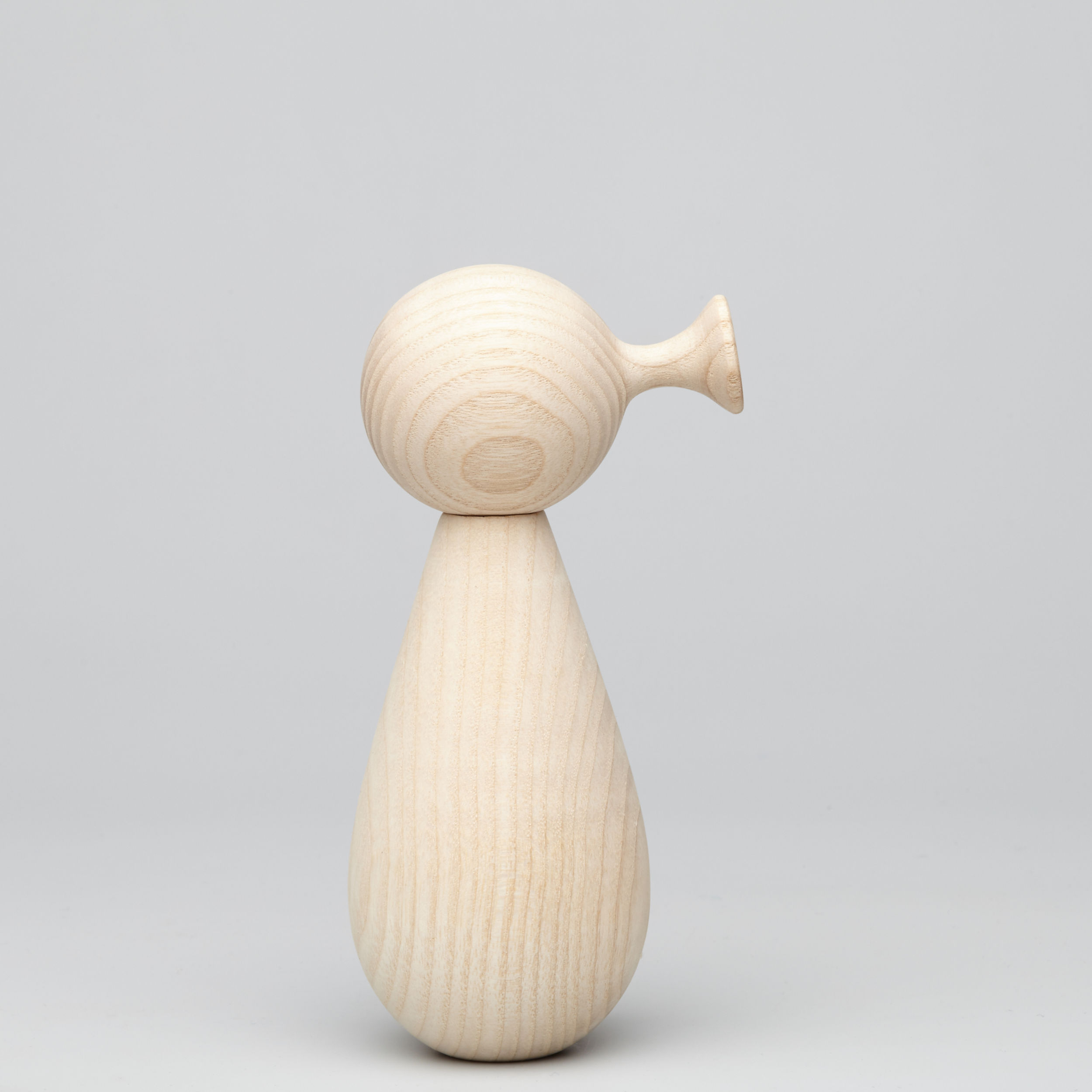 Trompetvogel in Esdoorn