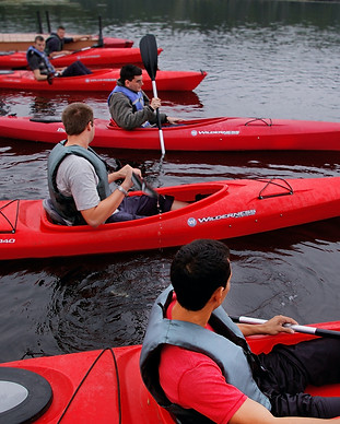people-riding-kayaks-696039.jpg