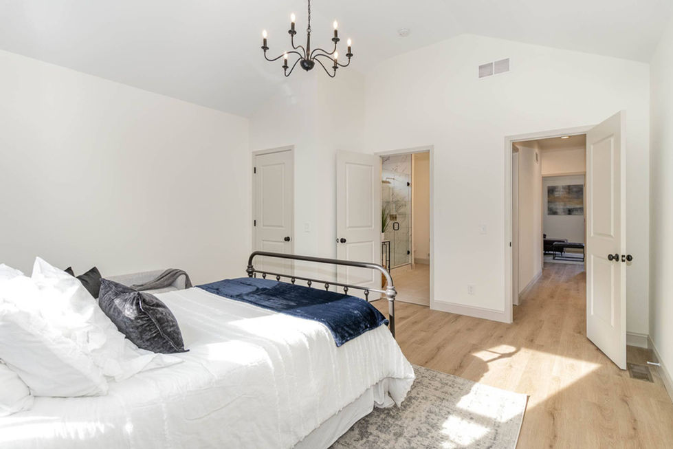 319 RETREAT ST 63-Edit