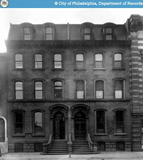 eckels college of embalming 1922 arch in 1929.png