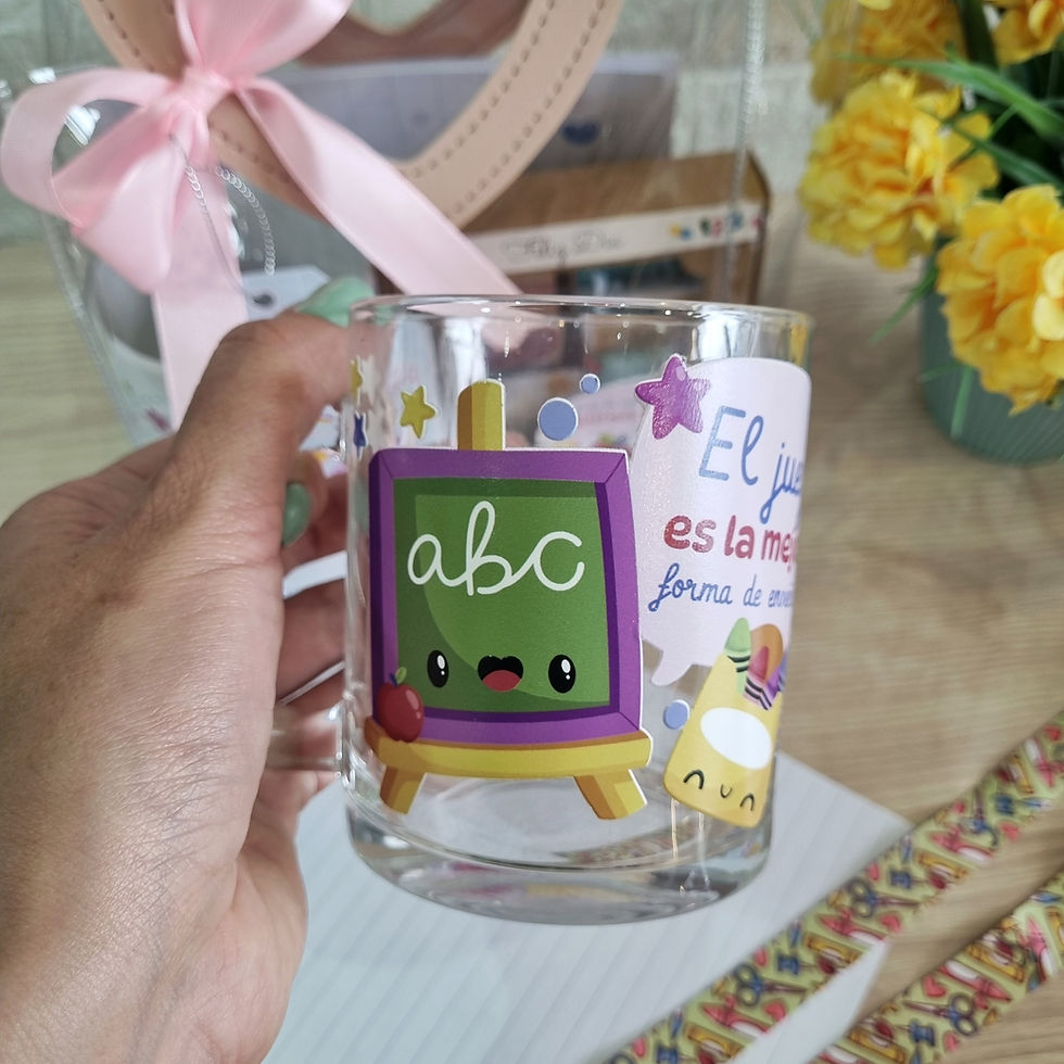 Miniatura: Cartera con taza de vidrio o botella  y chocolates Día de la Técnico en Párvulos