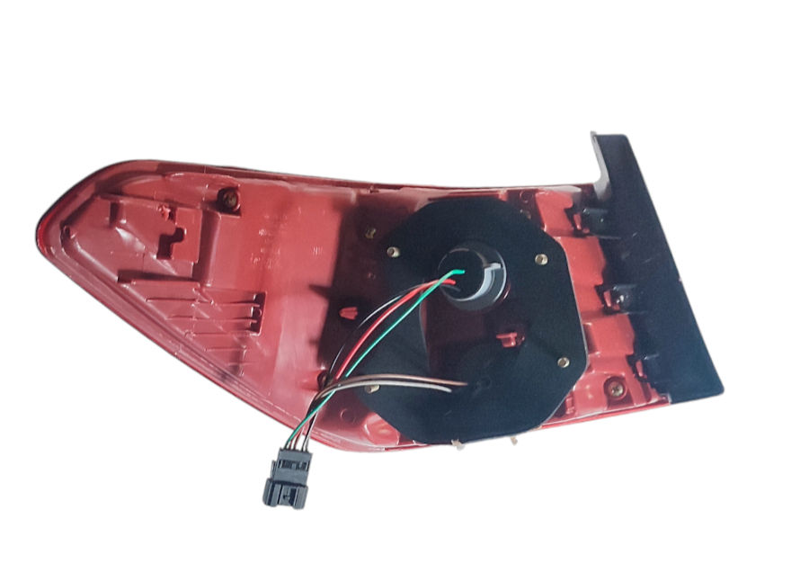 Miniatura: Farol Trasero Derecho Kia Rio 4 2017 - 2024