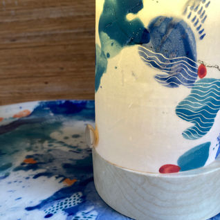 détail lampe Klin socle bois