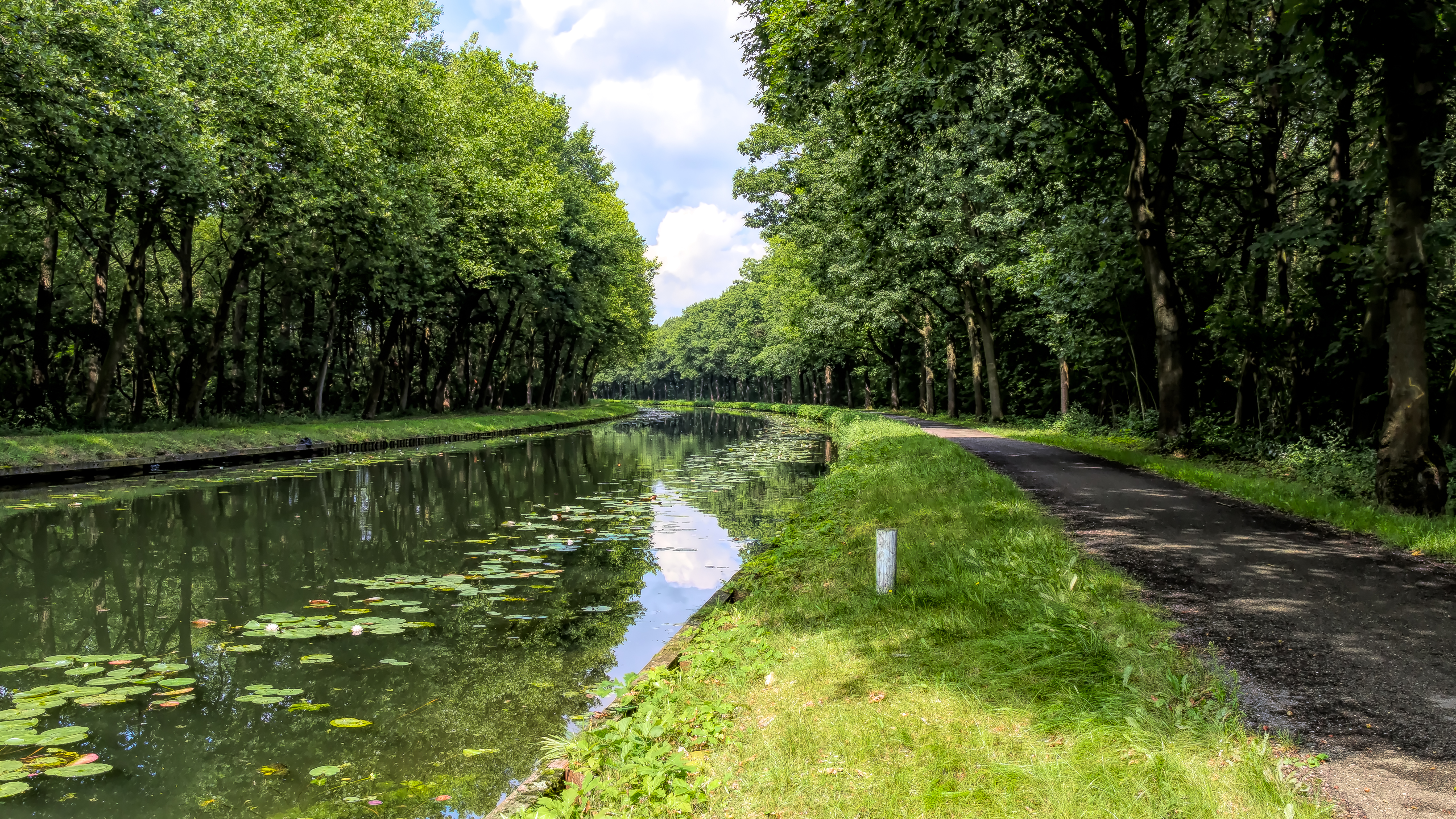 The Canal to Beverlo