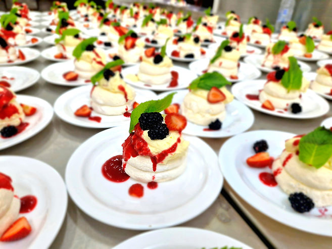 Meringue roulade.jpg