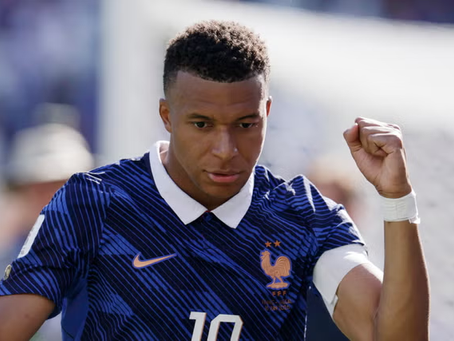 Mbappé : « Je ne fais pas attention à ce que fait Messi »