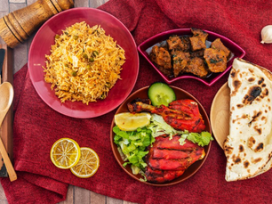How Spices Define Middle Eastern Cooking: Flavor Profiles You’ll Taste at Reetaj