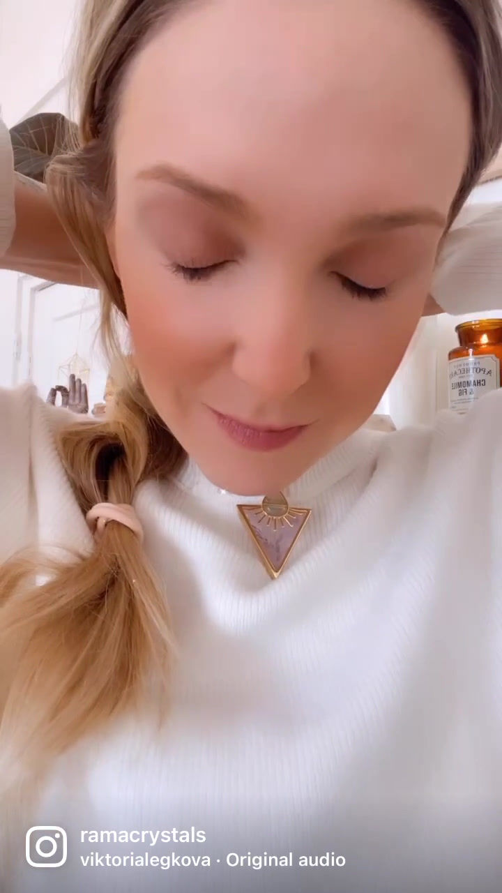 Thumbnail: Sun necklace