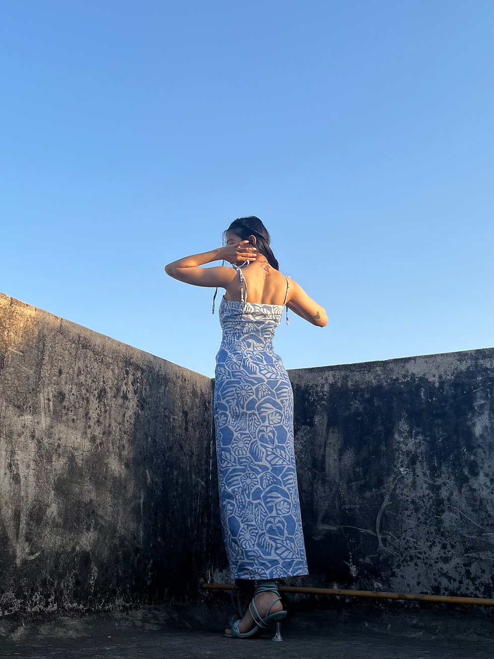 Thumbnail: Flowing blue