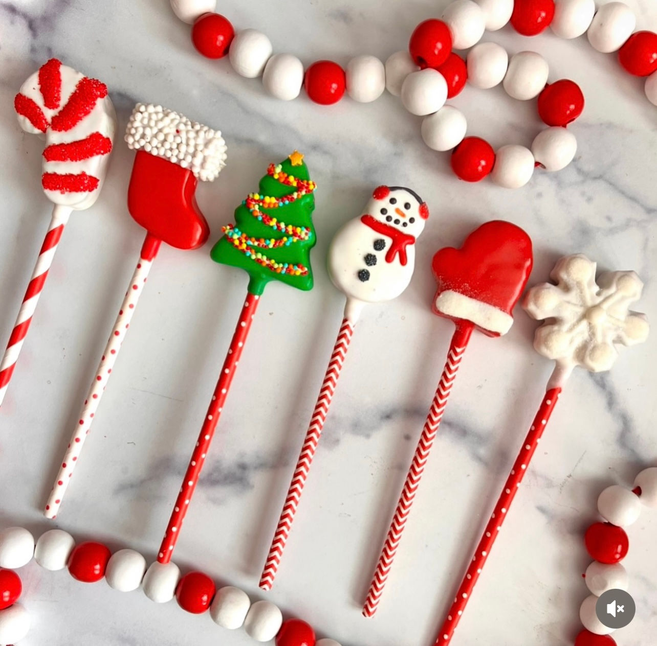 Classic Christmas Cake Pops 