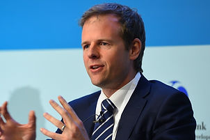 Programme Director Cameron Hepburn has told 'China Daily' that China has the opportunity to accelerate the world's response to climate change after the pandemic. While the Chinese government's Work Report, delivered by Premier Li Keqiang last week, focuses on stabilising employment, Hepburn was encouraged by inclusion of elements of a green recovery. He believes that COVID-19 recovery packages can boost economic growth and also halt the progress of climate change if they are designed with environmental concerns in mind.
The International Energy Agency estimates that global emissions will fall by 8 percent this year as a result of actions taken to stem the COVID-19 pandemic. However, Hepburn warned that emissions may rebound and even surpass previous levels if governments do not make sustainability a key priority when making up for lost productivity. China has the opportunity now to reduce oil and coal use - and renewable energy can generate twice as many jobs as investment in fossil fuels as well as reducing air pollution and increasing public health.
Hepburn said, "The direction of China's economic recovery post-COVID-19 will shape the global response to climate change-China will recover earlier than other major economies, and has the potential to be a global leader on climate."