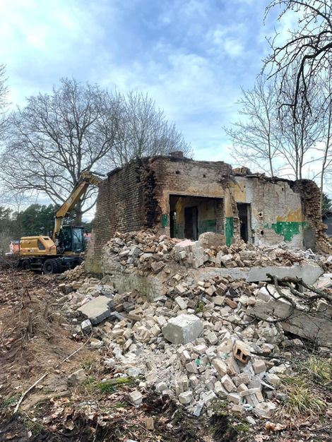 APS Group GmbH - Abbruch und Entsorgung einer Ruine in Rehfelde