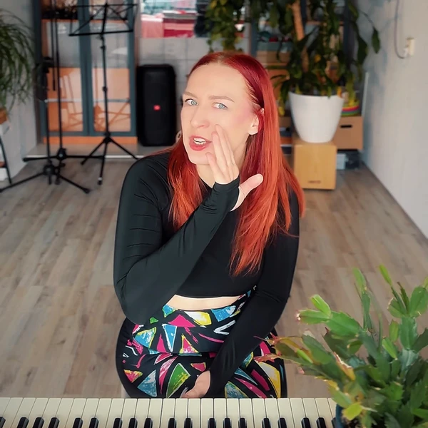 Kateryna Vinytskyi - Sikoza - vocal coach of body, mind, voice.