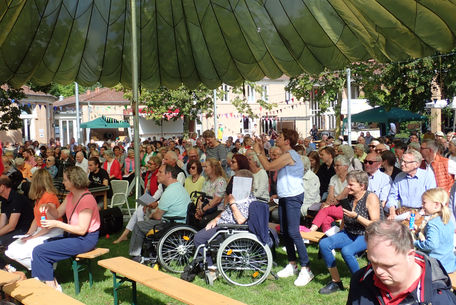 Blühende Gemeinschaft, Angebote zur Selbsthilfe, Gemeinschaftsprojekte, Freizeitgestaltung für Menschen mit Behinderung, positive Lebensperspektiven