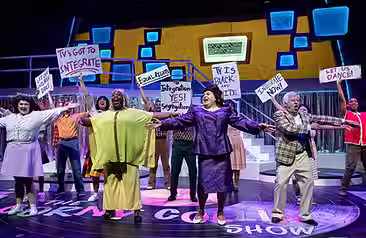 Review-HAIRSPRAY-at-The-Umbrella-Stage-Company-1778068055.avif