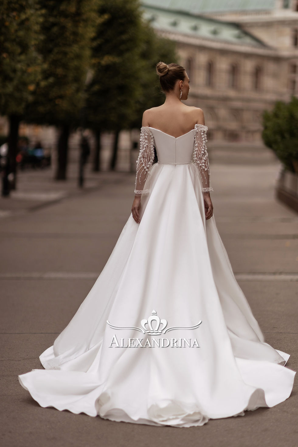 Thumbnail: Wedding dress 5613