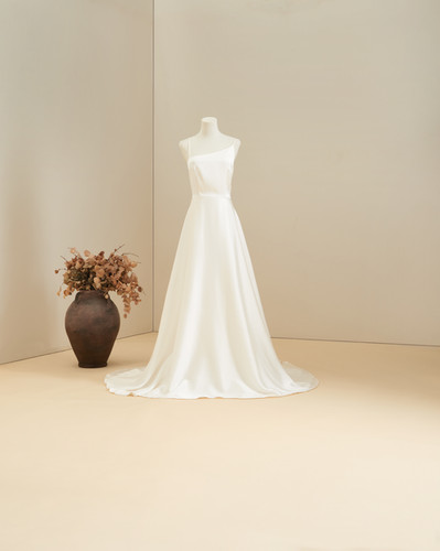 Charlie Brear Isaura Brides do Good