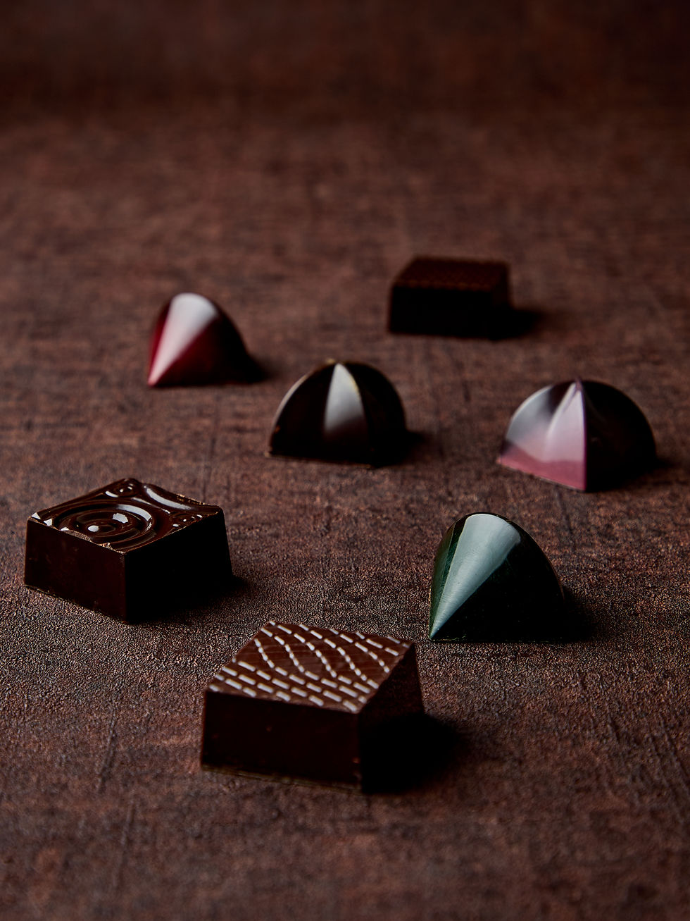 高級チョコレートを安っぽく見せない構図