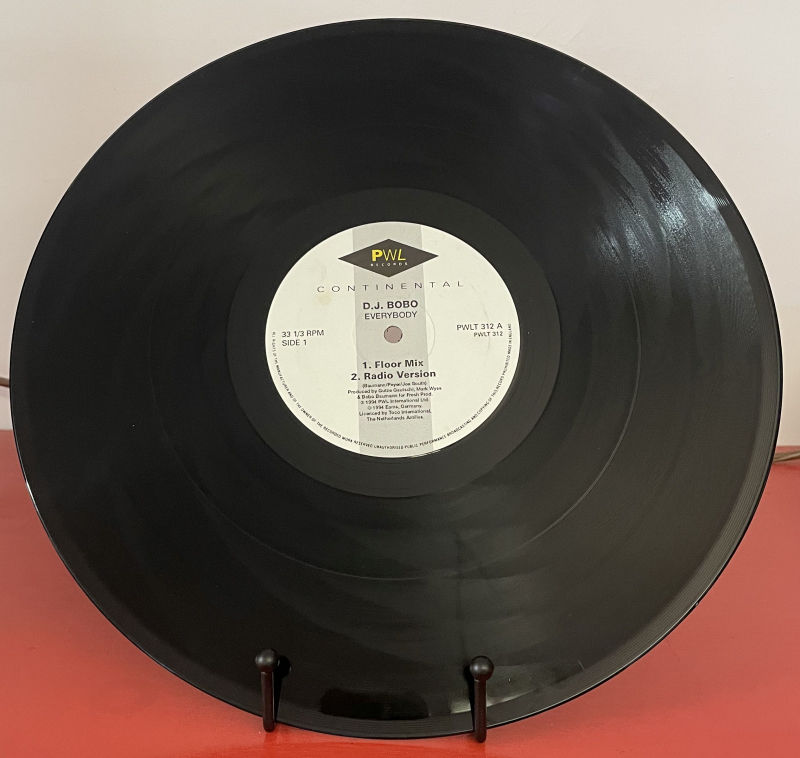 Thumbnail: D.J. BoBo - Everybody (12")
