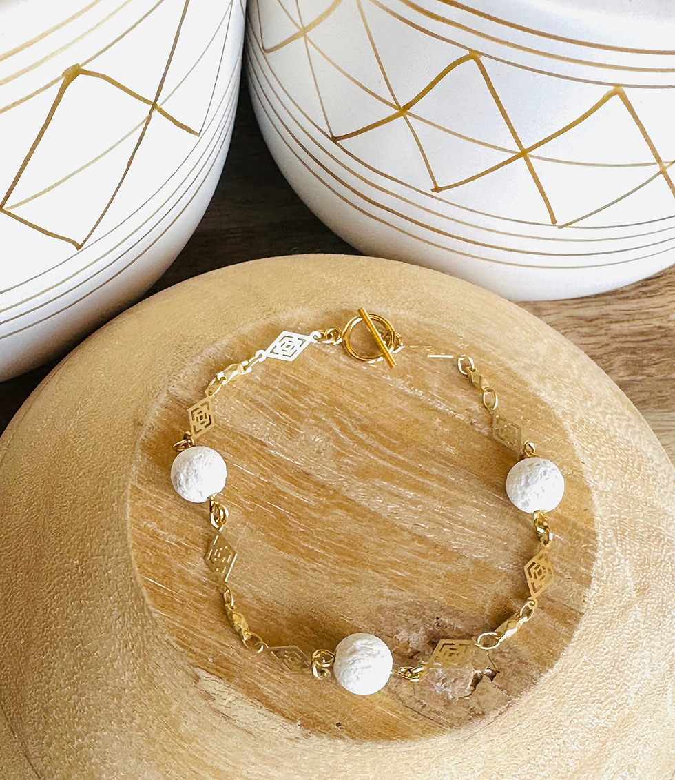 Thumbnail: Lava Luxe Diamond Filigree Bracelet