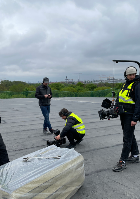 SAP Garden Richtfest, SAP Videodreh, Werbungsdreh, Werbefilm, SAP Werbevideo, SAP Werbefilm Dreh, Outdoor Werbevideo Dreh, Werbespot, Warnfesten, Werbedreh auf Dach, Filmcrew, Kamerateam, SAP Werbung Making of