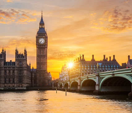 big-ben-e-westminster-bridge-al-tramonto-londra-regno-unito.jpg
