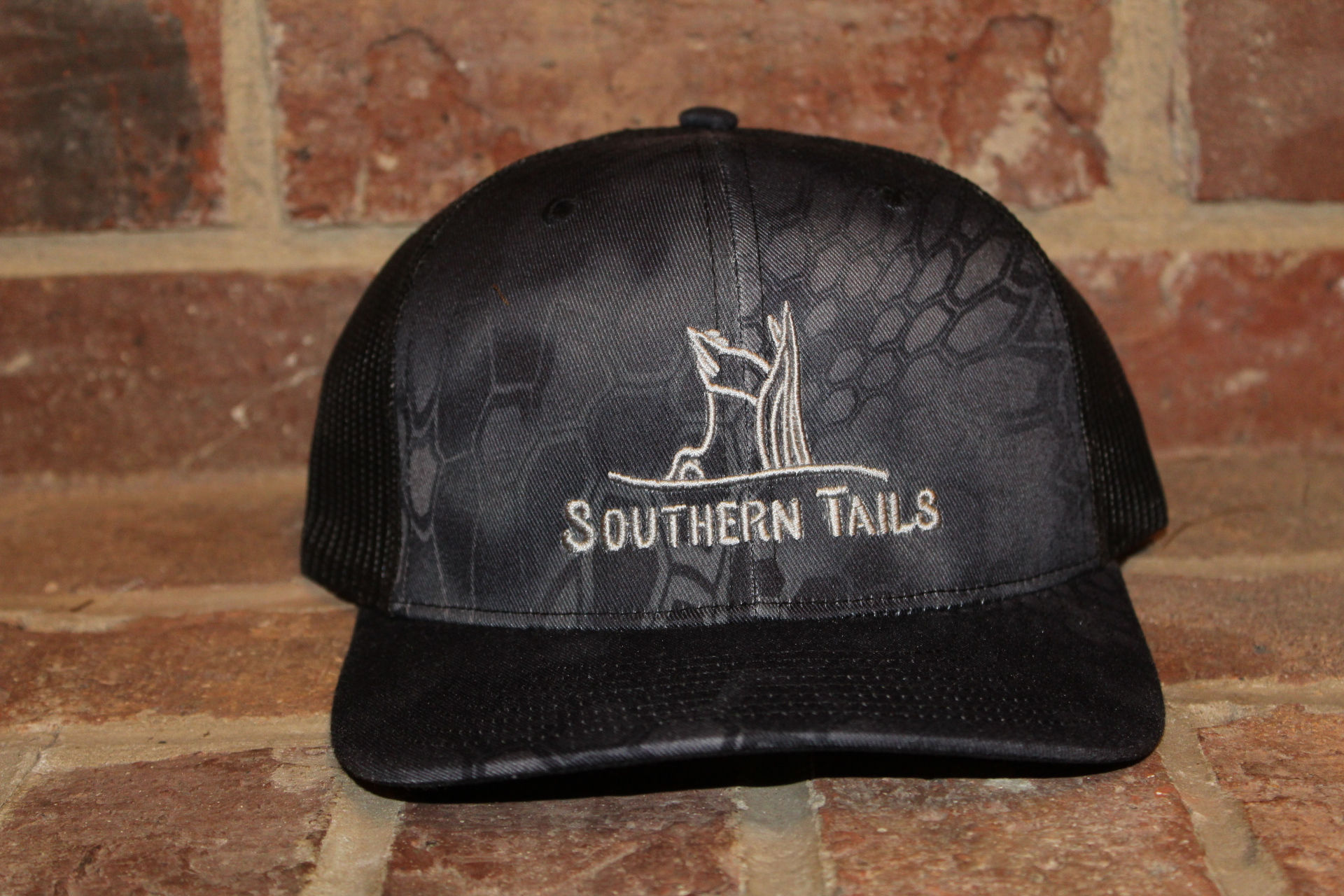 Black Kryptek/Black with Duck Tail Logo