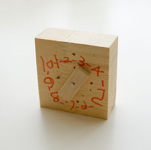 Giocattolo di legno Clock