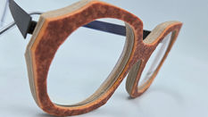 lunettes légères en bois et pierre de la marque ninamur chez votre opticien à boulogne sur mer outreau calais wimereux et la cote d'opale