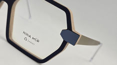 lunettes légères en bois et forrmica de la marque ninamur chez votre opticien à boulogne sur mer outreau calais wimereux et la cote d'opale