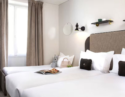 St Charles Hotel.jpg