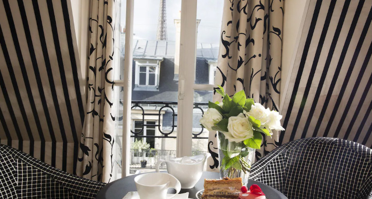 Hotel Ares Eiffel.jpg