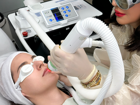Lip Plumping Without Needles? Try the Aerolase Neo Elite at Parsa Wellness Clinic