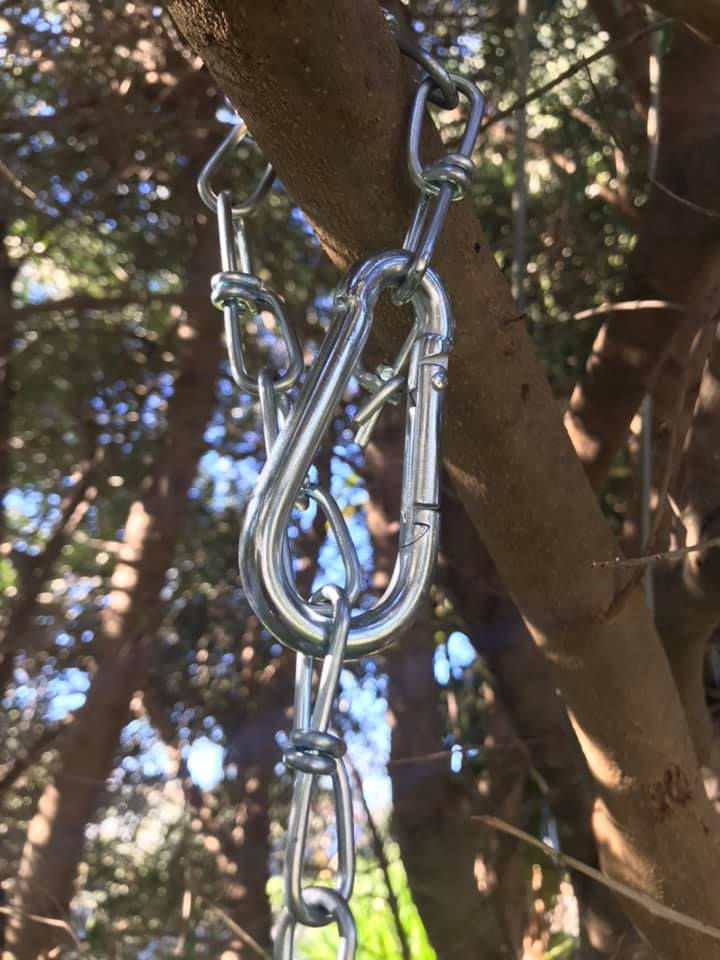 Thumbnail: Wooden chain swing