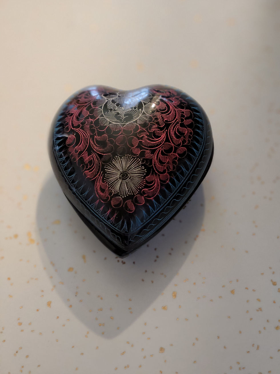Lacquered Wood Heart Box made in Thailand hand painted