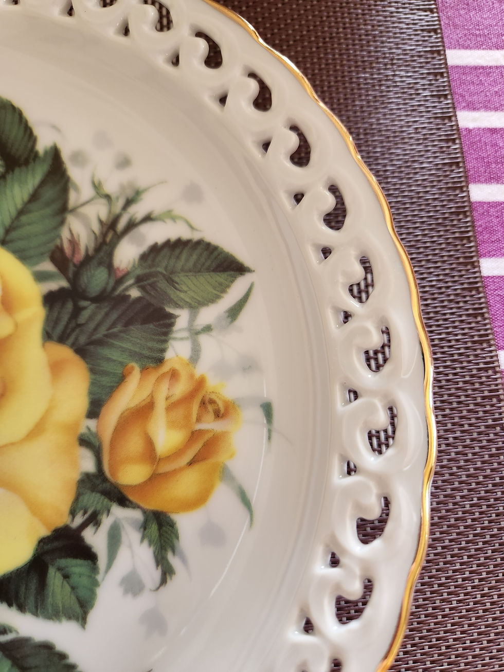 Thumbnail: ECLIPSE"- PAUL J SWEANY THE AMERICAN ROSE GARDEN 1988 COLLECTION PLATE