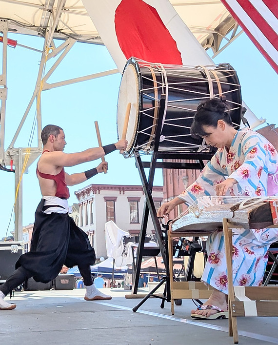 Eddie Yates on odaiko with Masayo Ishigure on koto.